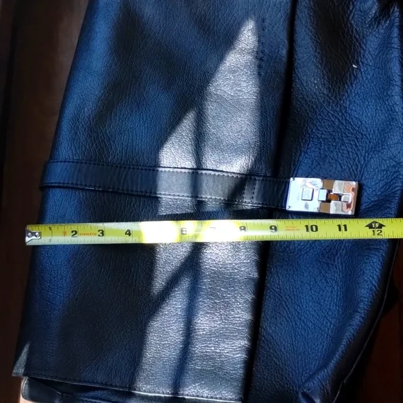 Kenneth Cole Reaction Laptop Messenger Bag - Picture 12 of 16